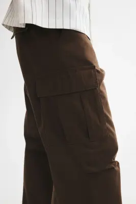 Pantalon cargo Relaxed Fit - Marron foncé — photo 2