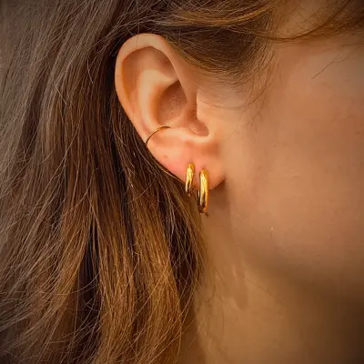 Boucles d’oreilles Tube Doré - 2 tailles disponibles — photo 4