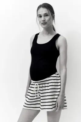 MAMA Short à cordon en maille pointelle - Noir/rayé — photo 1