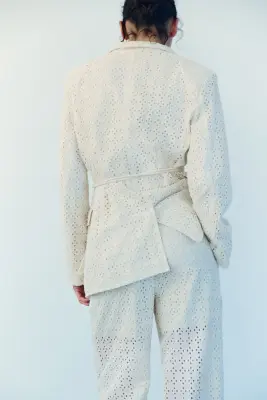 Pantalon chic avec broderie anglaise - Beige clair — photo 3