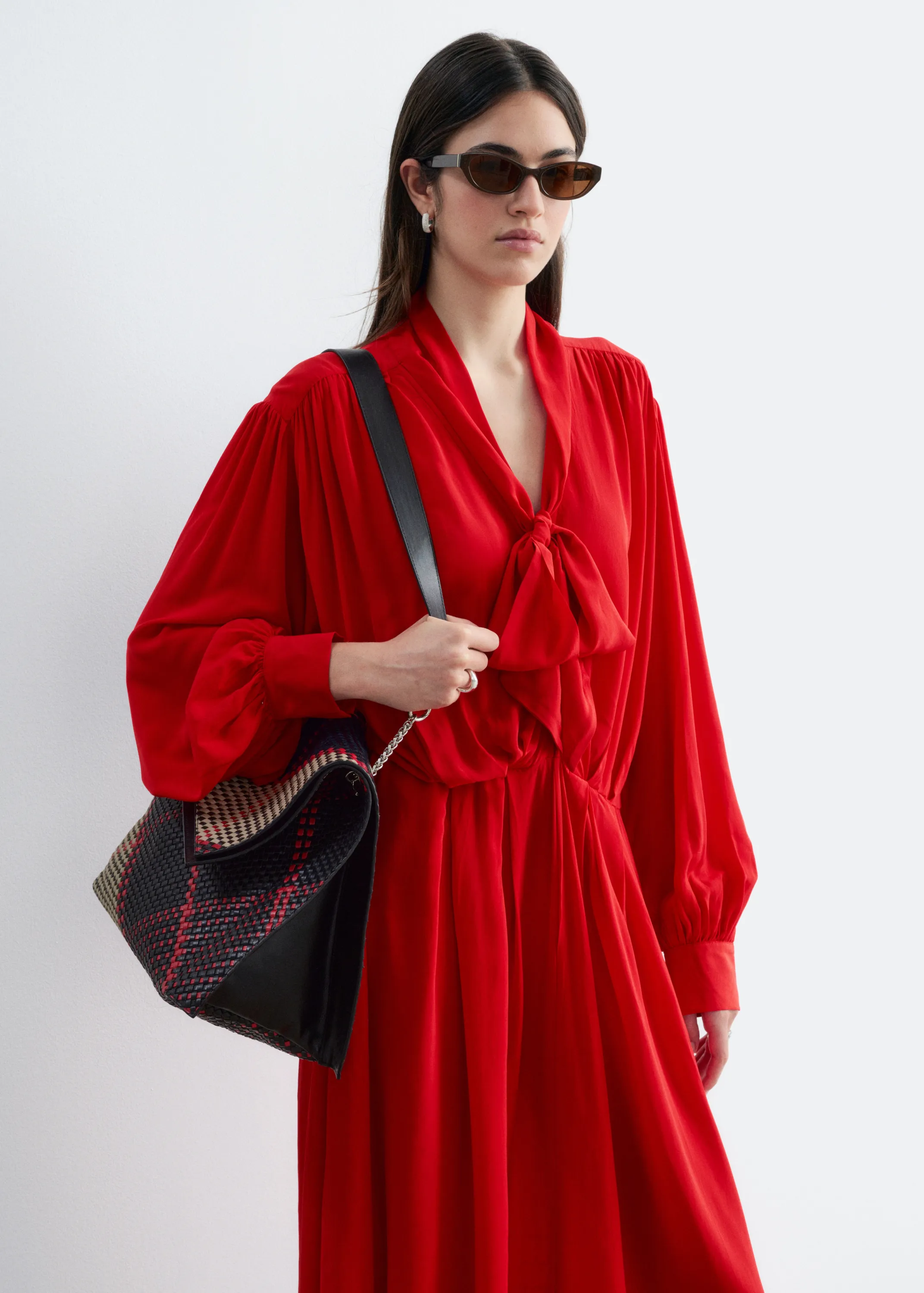 Robe midi avec liens à l’encolure - Rouge