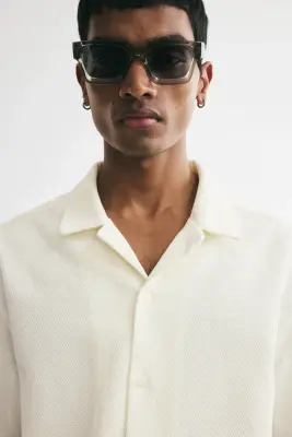 Chemise gaufrée Relaxed Fit avec col cubain - Crème — photo 1