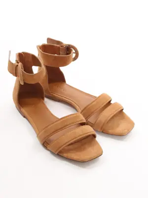 Sandales plates à bride cheville en suede marron camel Prix boutique 265€ Taille 35 — photo 2