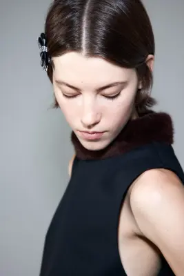 Robe droite avec col - Noir — photo 2