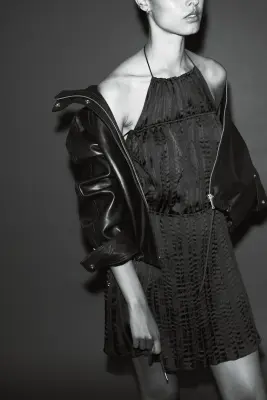 Robe dos nu avec cordons de serrage - Marron foncé — photo 2