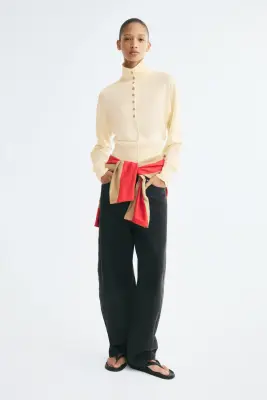 Pull en maille fine avec col cheminée - Jaune clair — photo 1