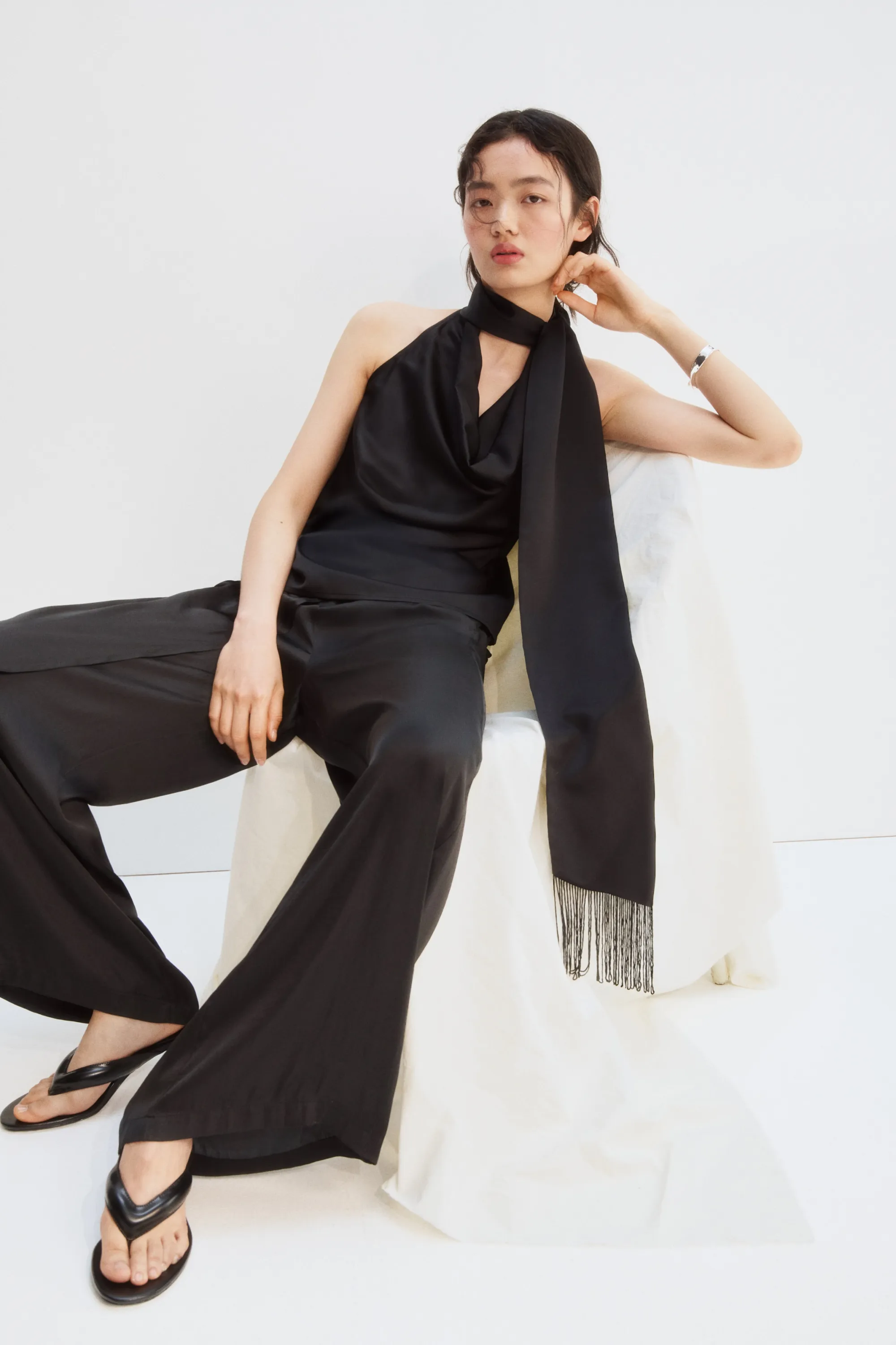 Top à écharpe en satin - Noir