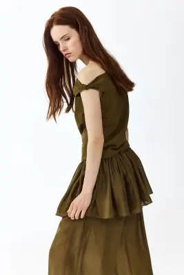 Top asymétrique avec détail noué - Vert kaki foncé — photo 4