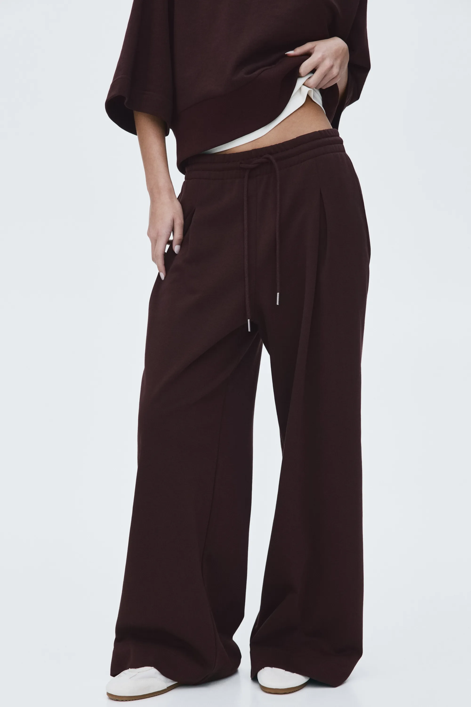 Pantalon avec cordon de serrage et plis - Bordeaux