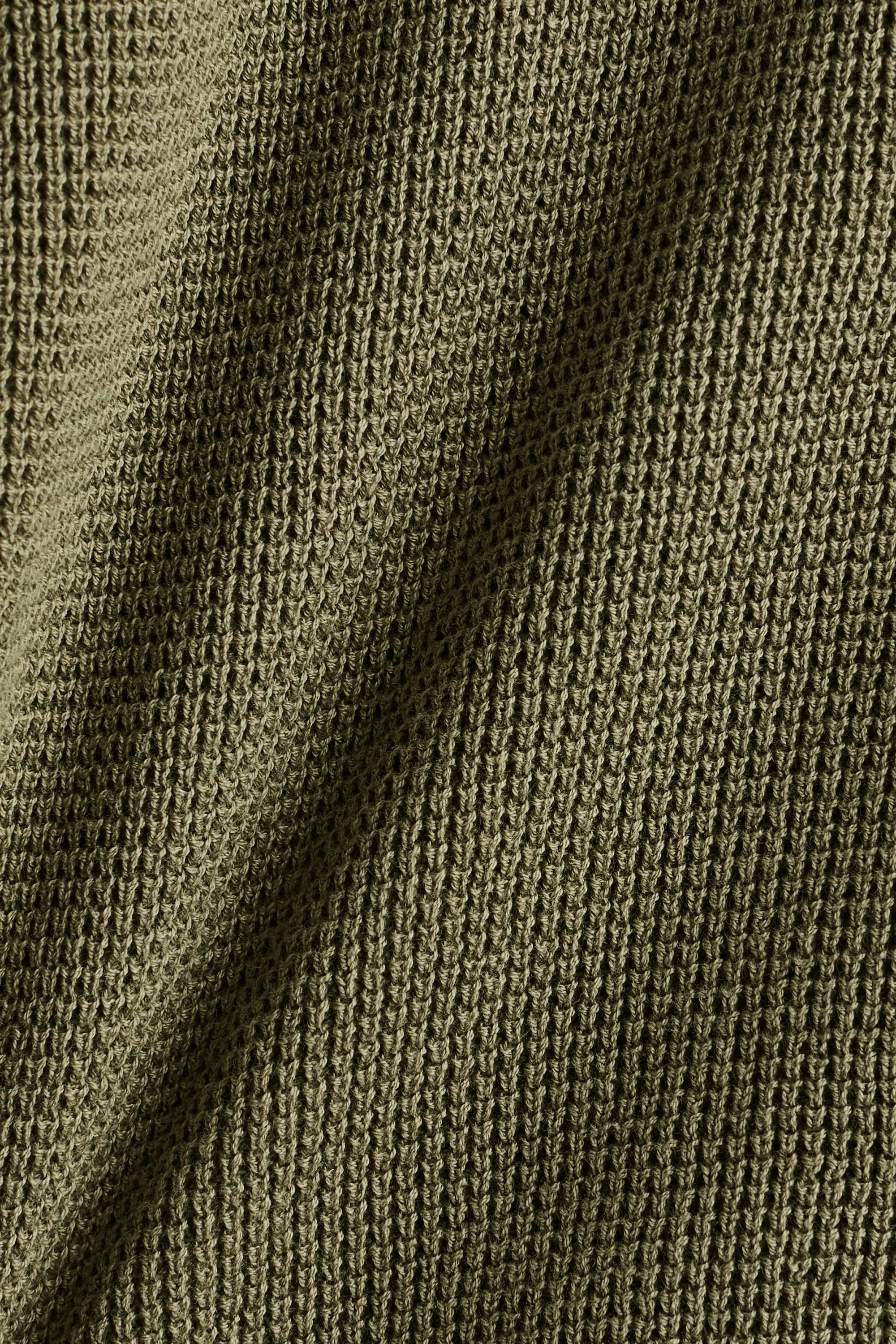 Pull à col tunisien en maille gaufrée - Vert kaki