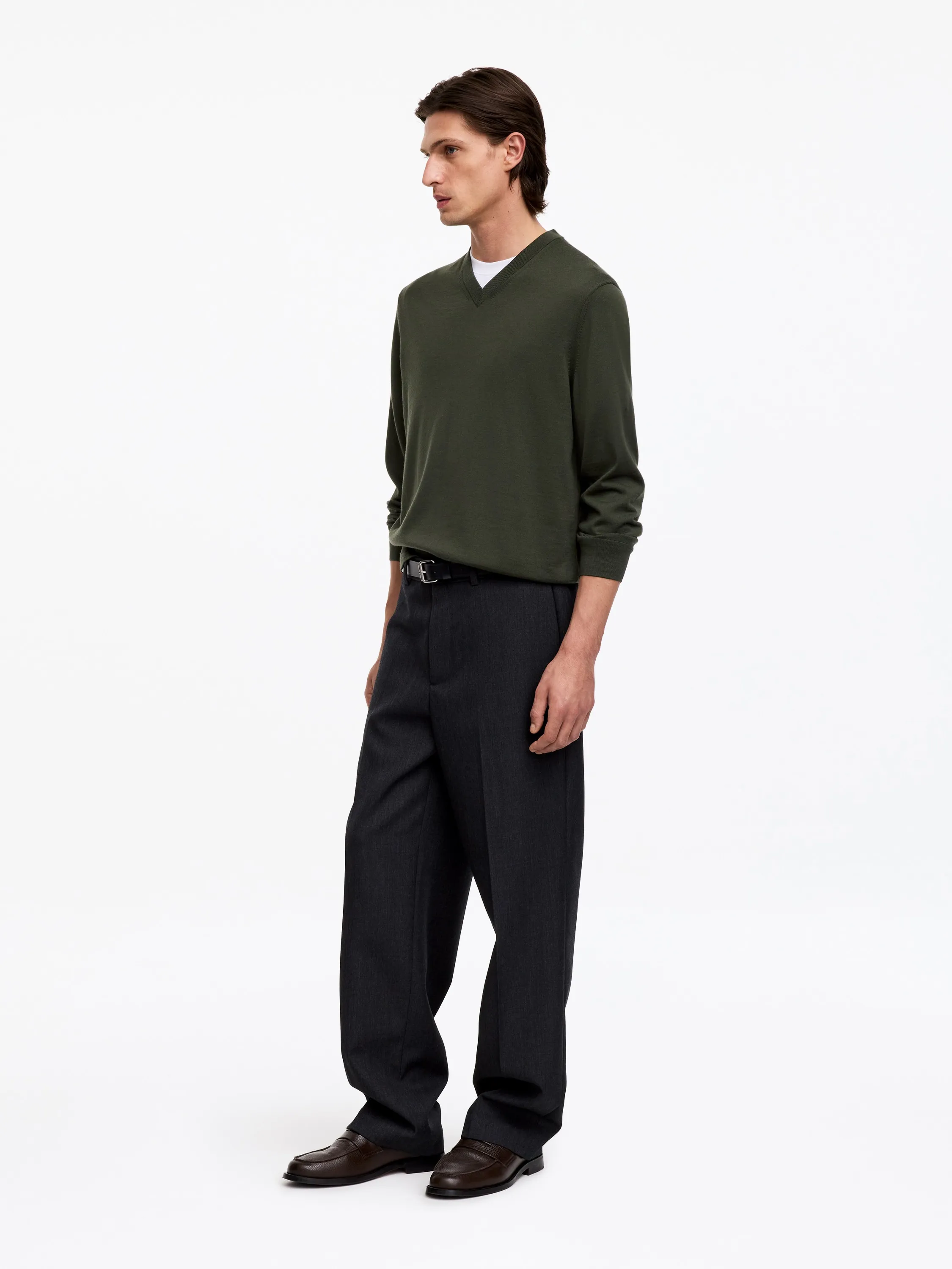 Pull à col en V en laine mérinos - Vert foncé