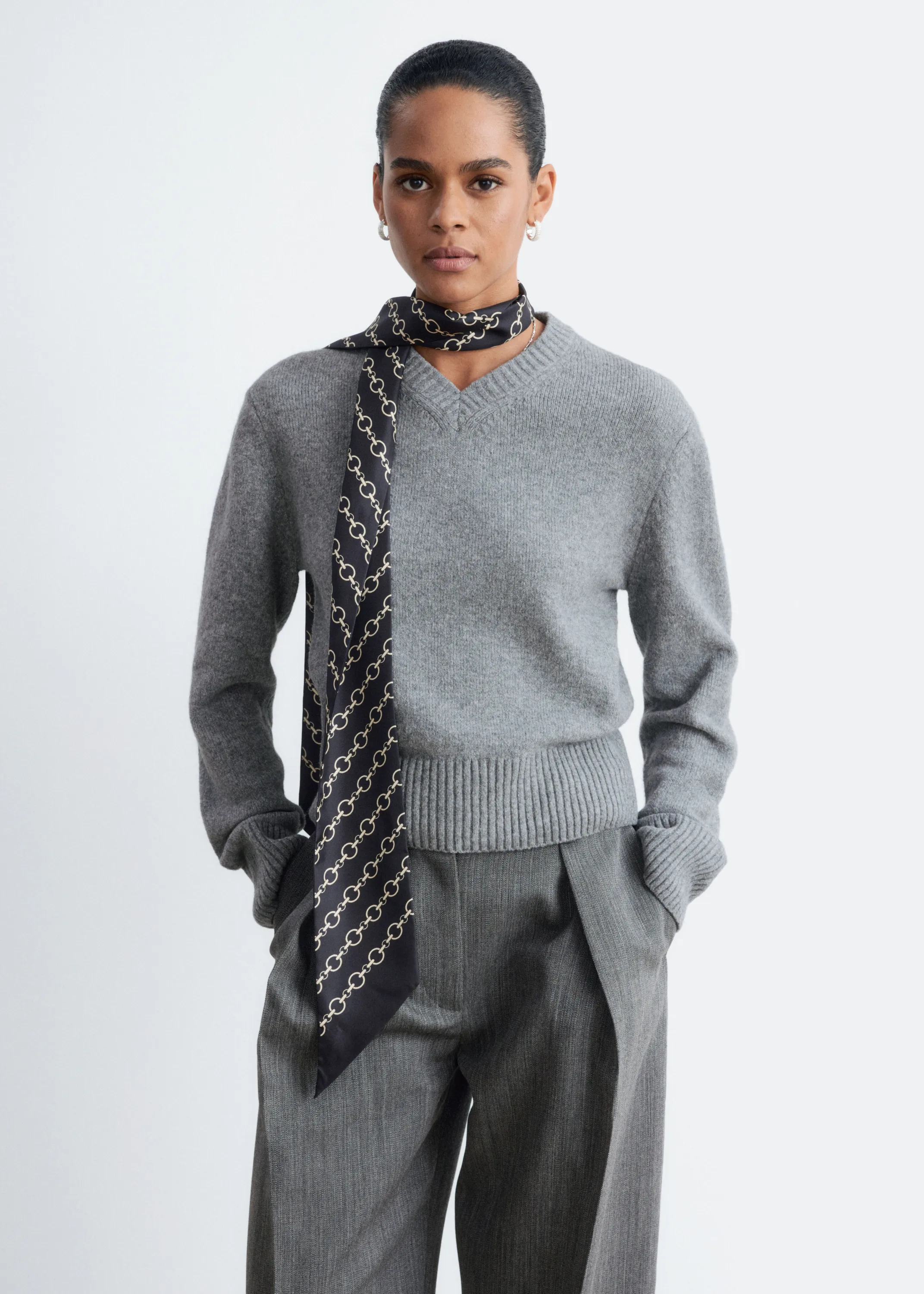 Pull à col en V côtelé - Gris