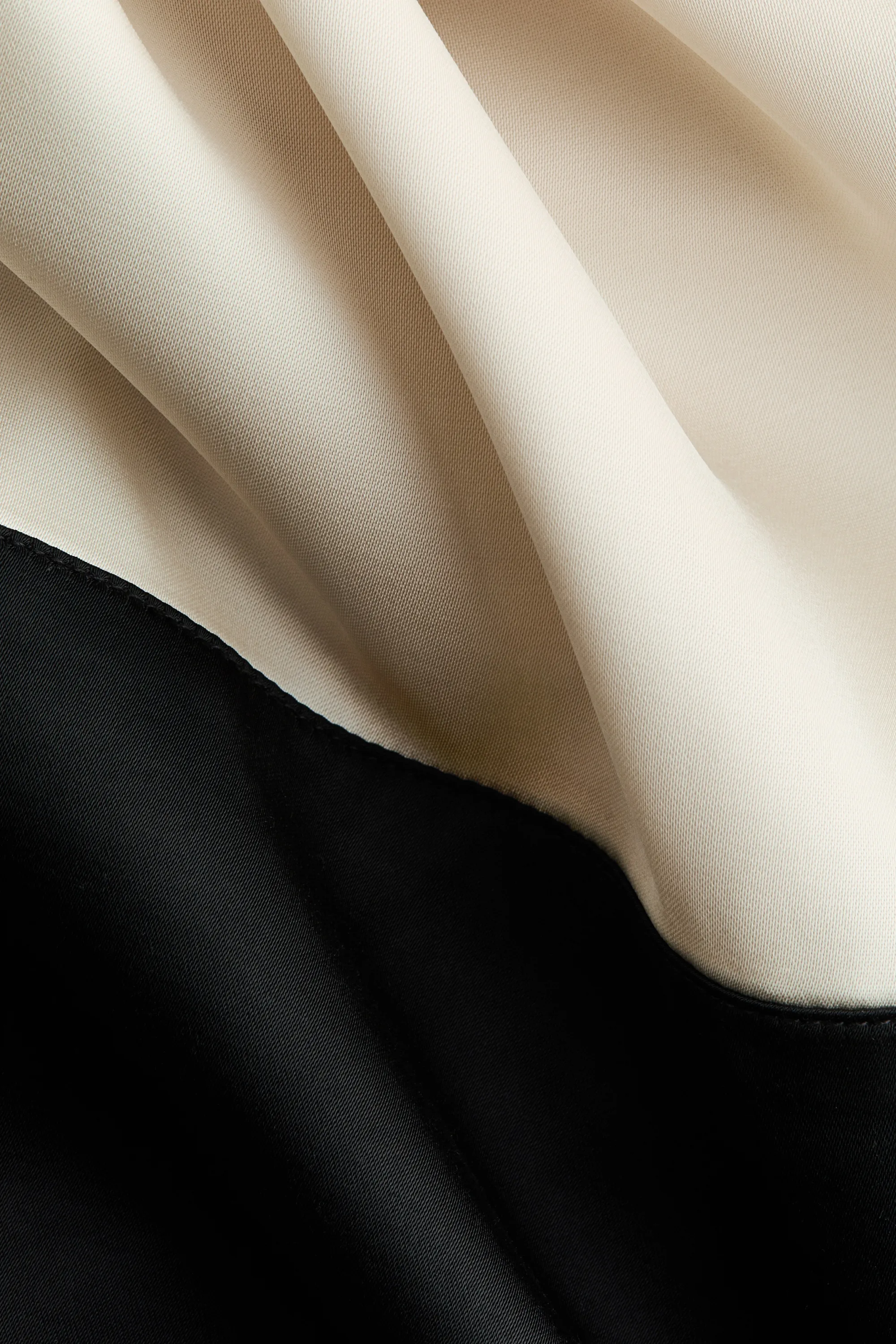 Top asymétrique - Crème/noir
