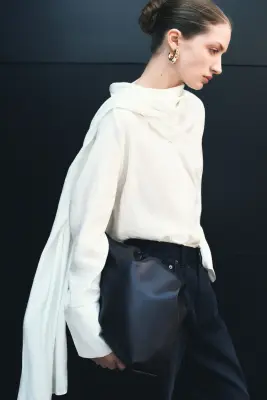 Blouse avec col écharpe - Blanc — photo 3