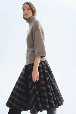 Pull col roulé en maille fine - Taupe — photo 3
