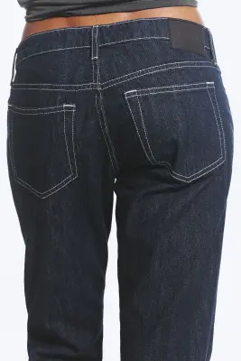 Jean bootcut ajusté taille basse Nova - Blue Rinse – Bleu foncé — photo 4