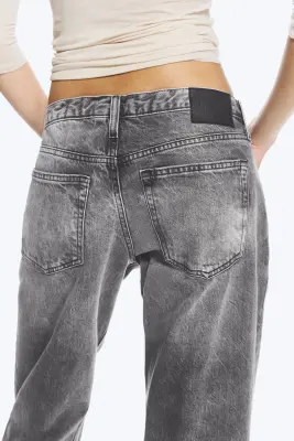 Jean bootcut ample taille basse Aura - Alien Black - Noir délavé — photo 4