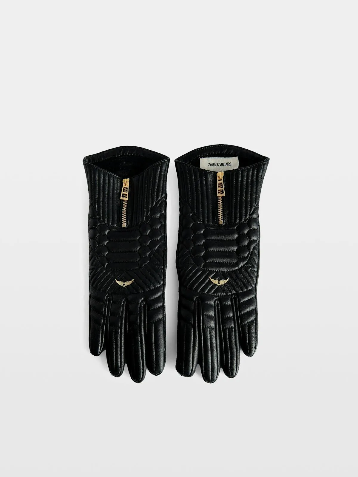 Gants Out of Hands