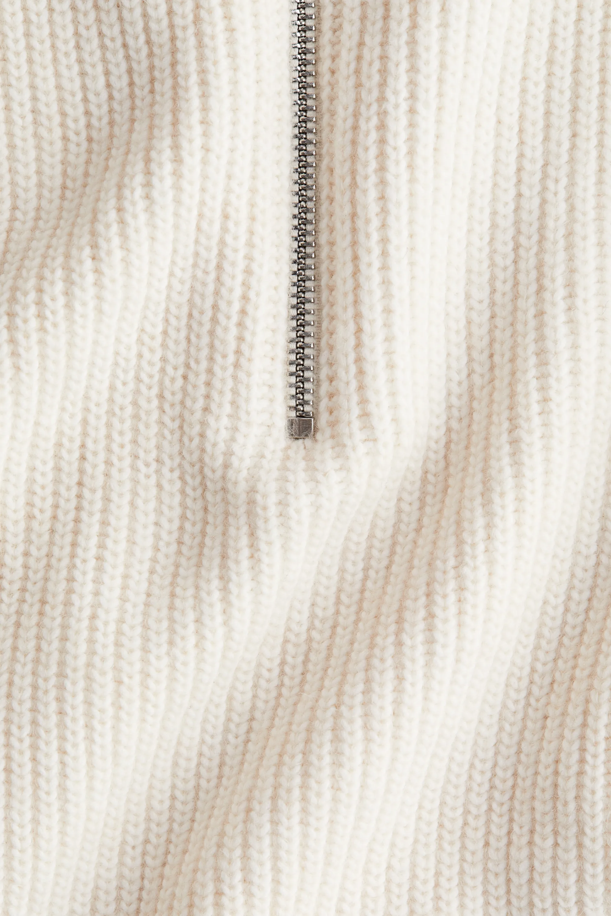 Pull en maille côtelée à col zippé - Crème
