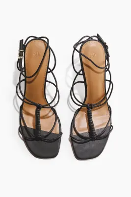 Sandales à talon avec brides fines - Noir — photo 1