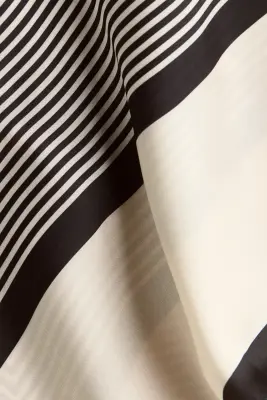 Top dos nu - Beige clair/motif noir — photo 4
