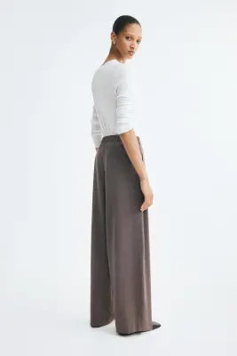 Pantalon chic avec jambes barrel - Taupe foncé — photo 1