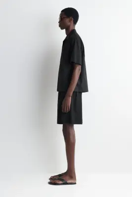 CHEMISE DÉCONTRACTÉE À PANNEAUX CONTRASTÉS - NOIR — photo 2