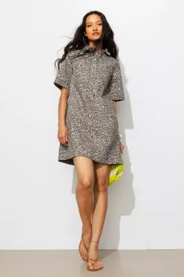 Robe courte léopard en toile — photo 2