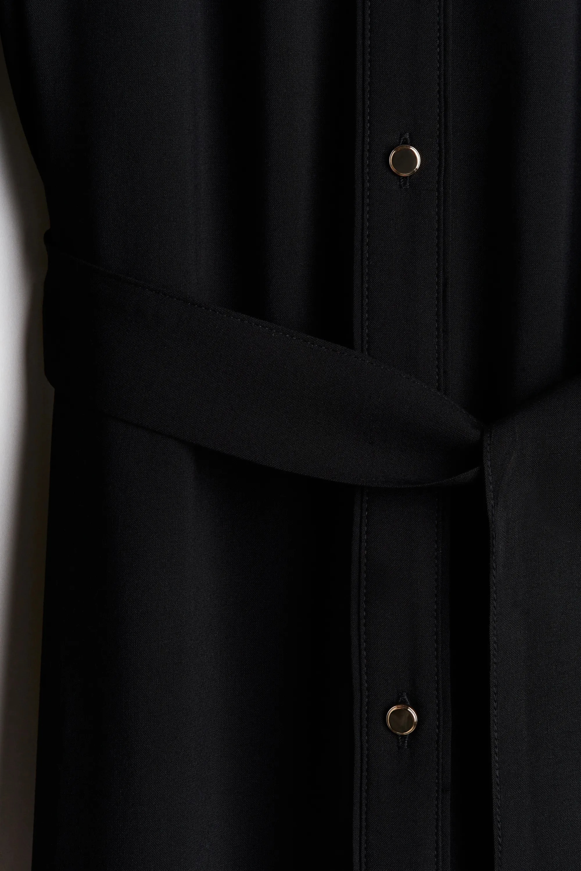 Robe chemise avec ceinture à nouer - Noir