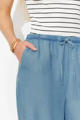 Pantalon large en lyocell — photo 5