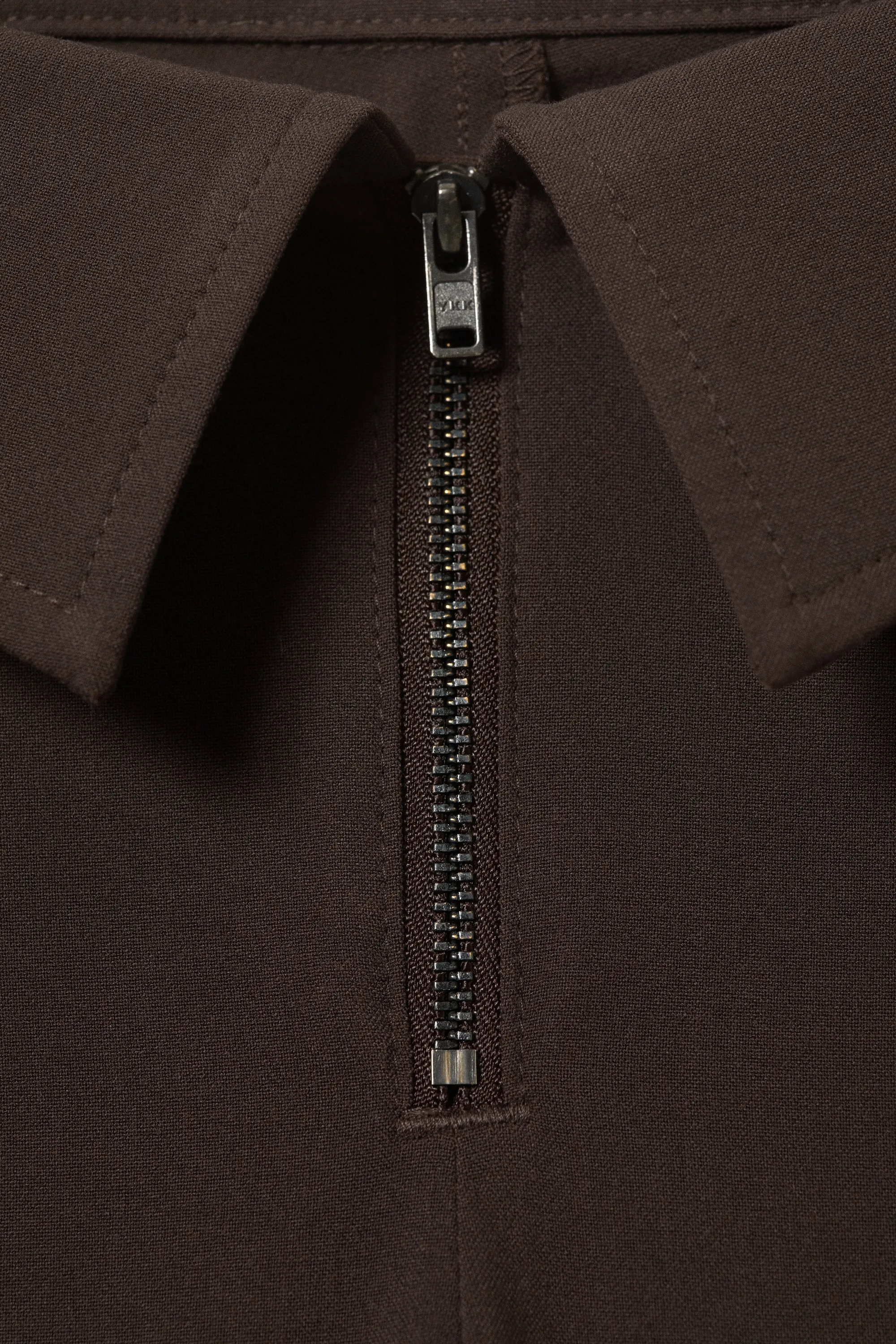 Pantalon de costume évasé taille basse - Marron foncé