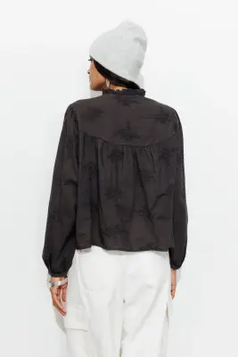 Chemise en cotonnade brodée — photo 4