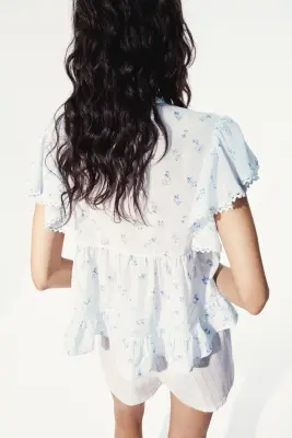 Blouse avec dentelle - Bleu clair/fleuri — photo 2
