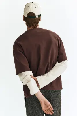 T-shirt boxy Loose Fit - Marron foncé — photo 3