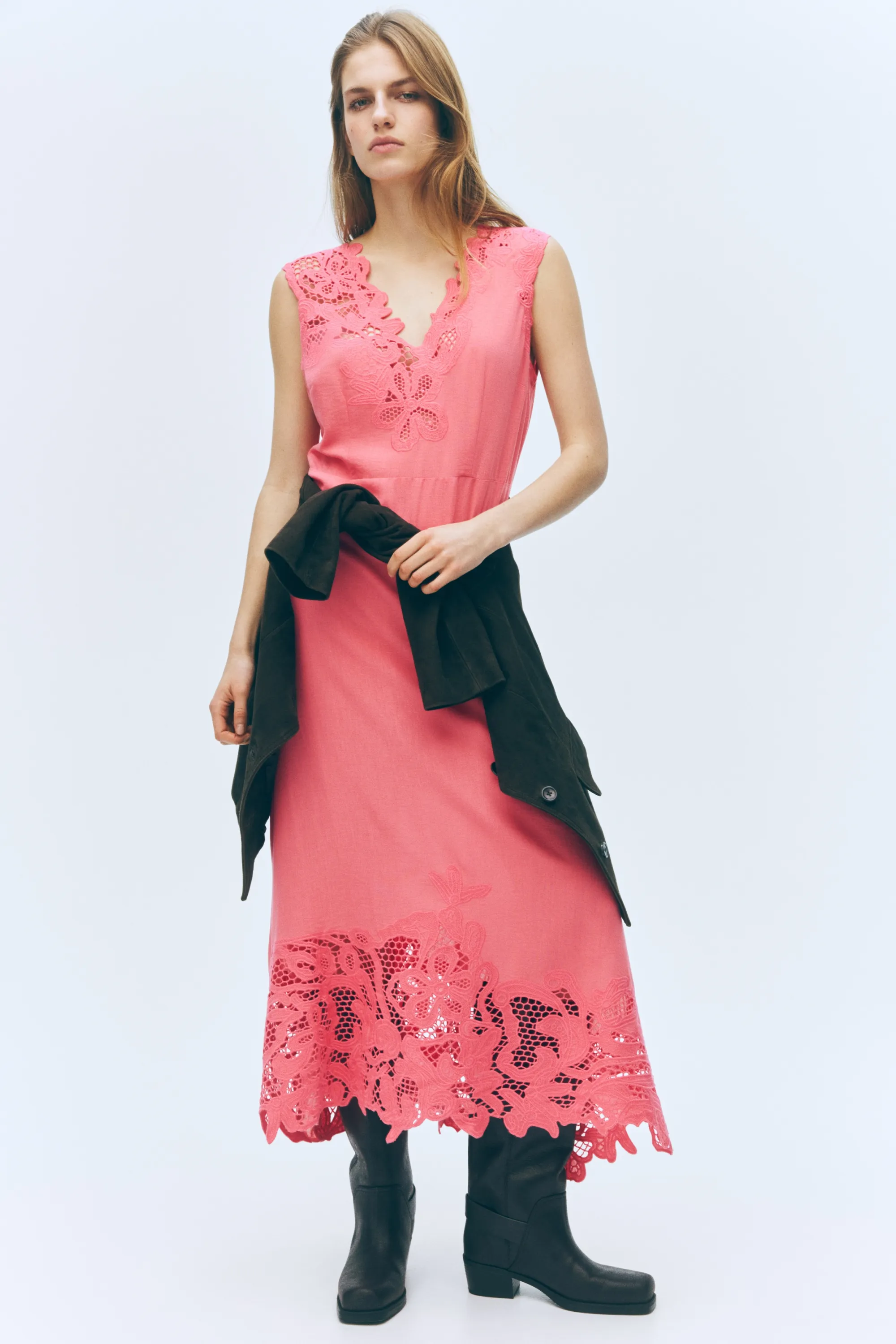 Robe avec broderie anglaise - Rose