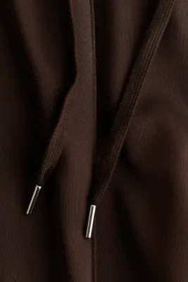Pantalon finement côtelé avec cordon de serrage - Marron foncé — photo 4