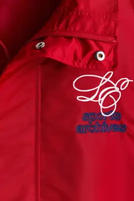 Veste de survêtement brodée Loose Fit en nylon - Rouge/Sports Archives — photo 5
