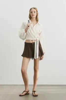 Short frangé en denim - Marron — photo 2