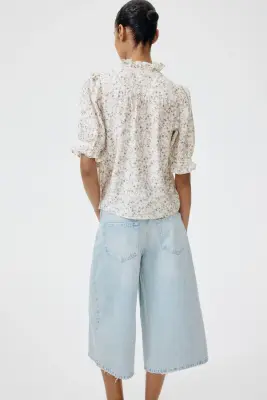 Blouse volantée à manches bouffantes - Crème/fleuri — photo 2