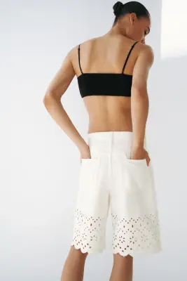 Bermuda avec broderie anglaise - Blanc — photo 2