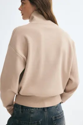 Pull en maille fine avec col zippé - Beige — photo 4