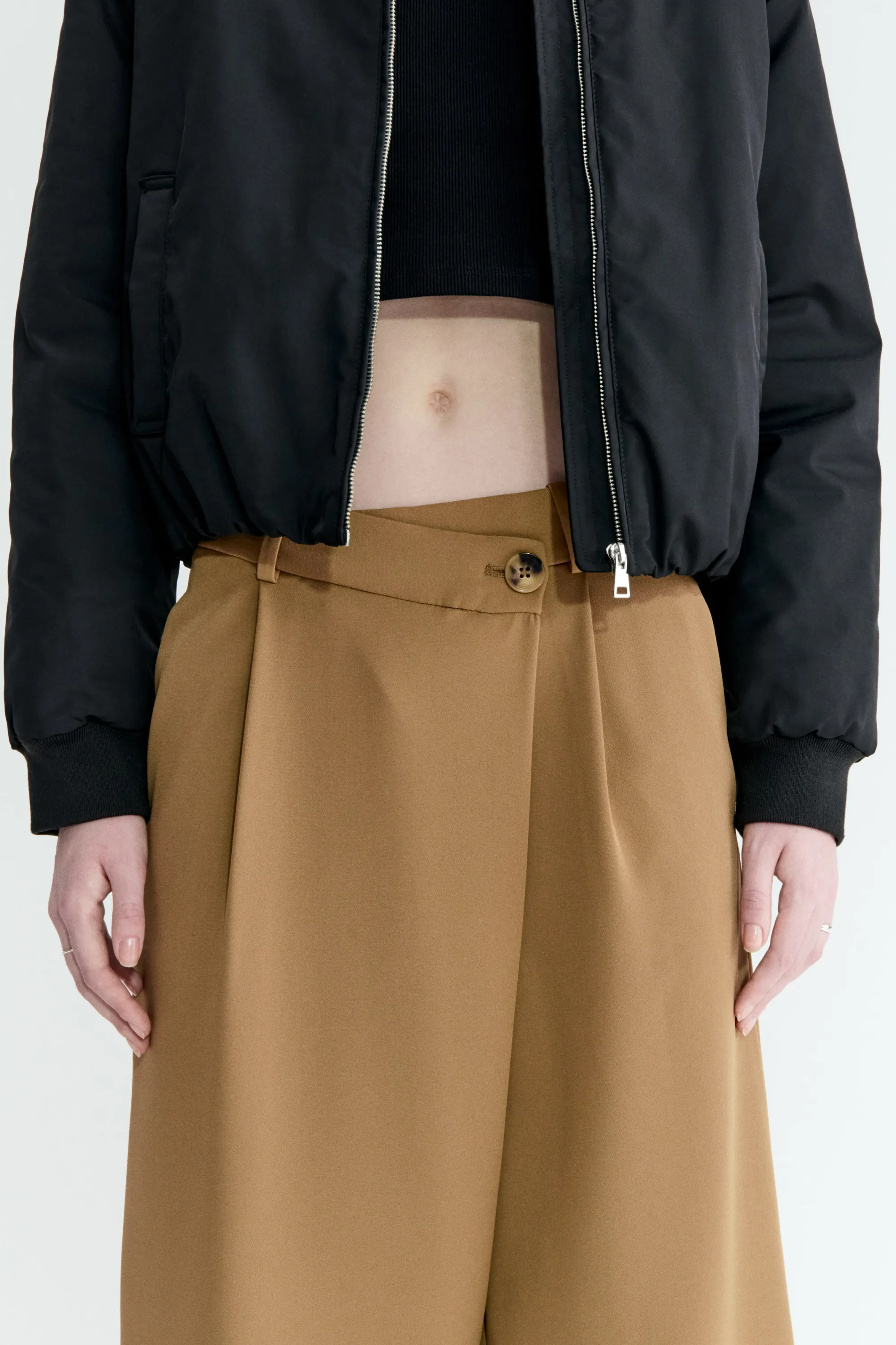 Pantalon chic à effet croisé - Beige foncé