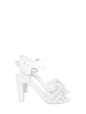 Sandales à talon en cuir en cuir blanc brodé de fleurs et perles Prix boutique 1500€ Taille 37 — photo 1