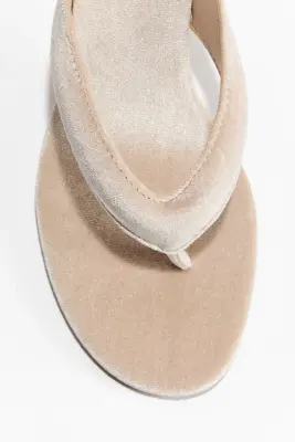 Sandales à talon - Beige clair — photo 1