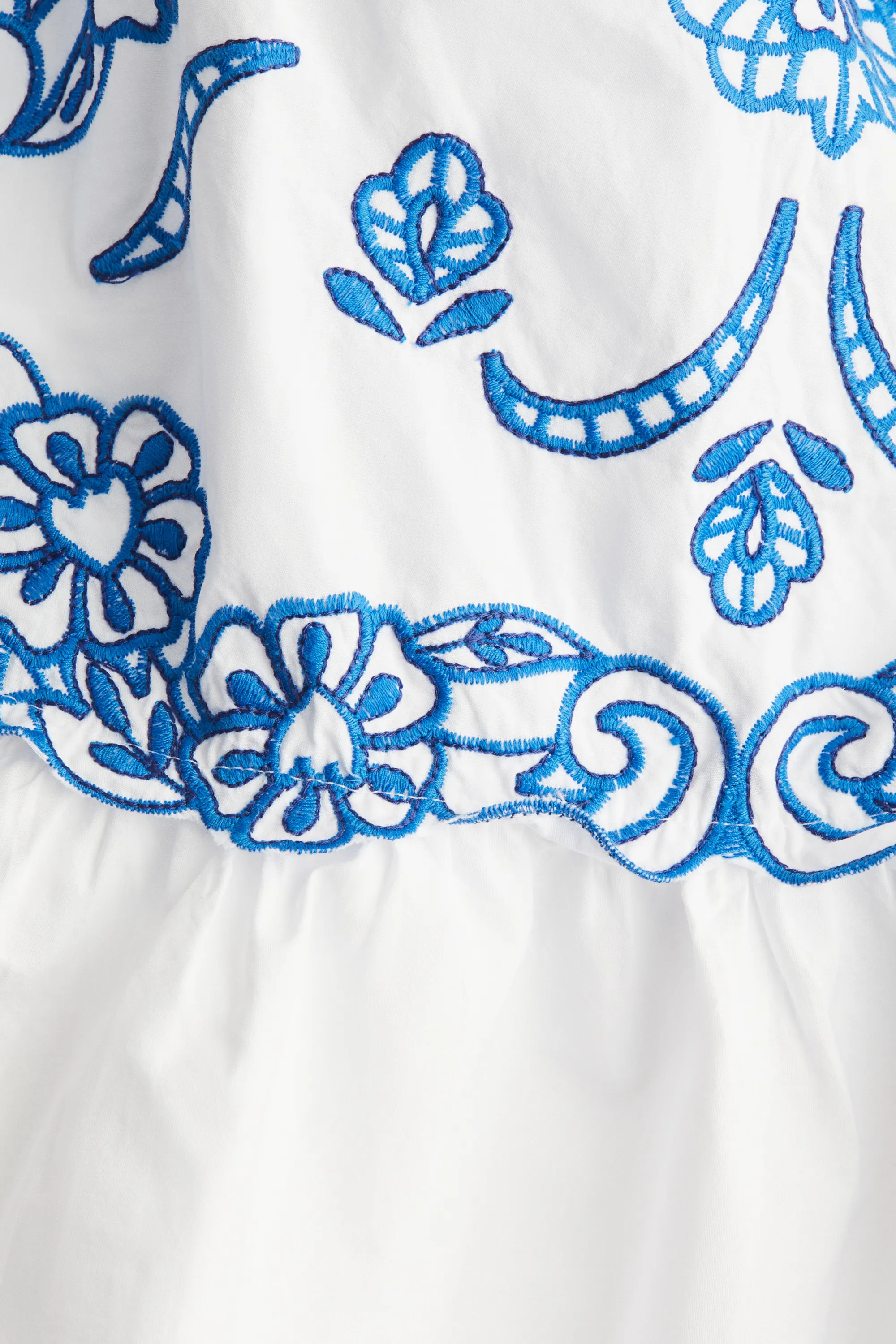 Top brodé à bretelles fines - Blanc/motif bleu