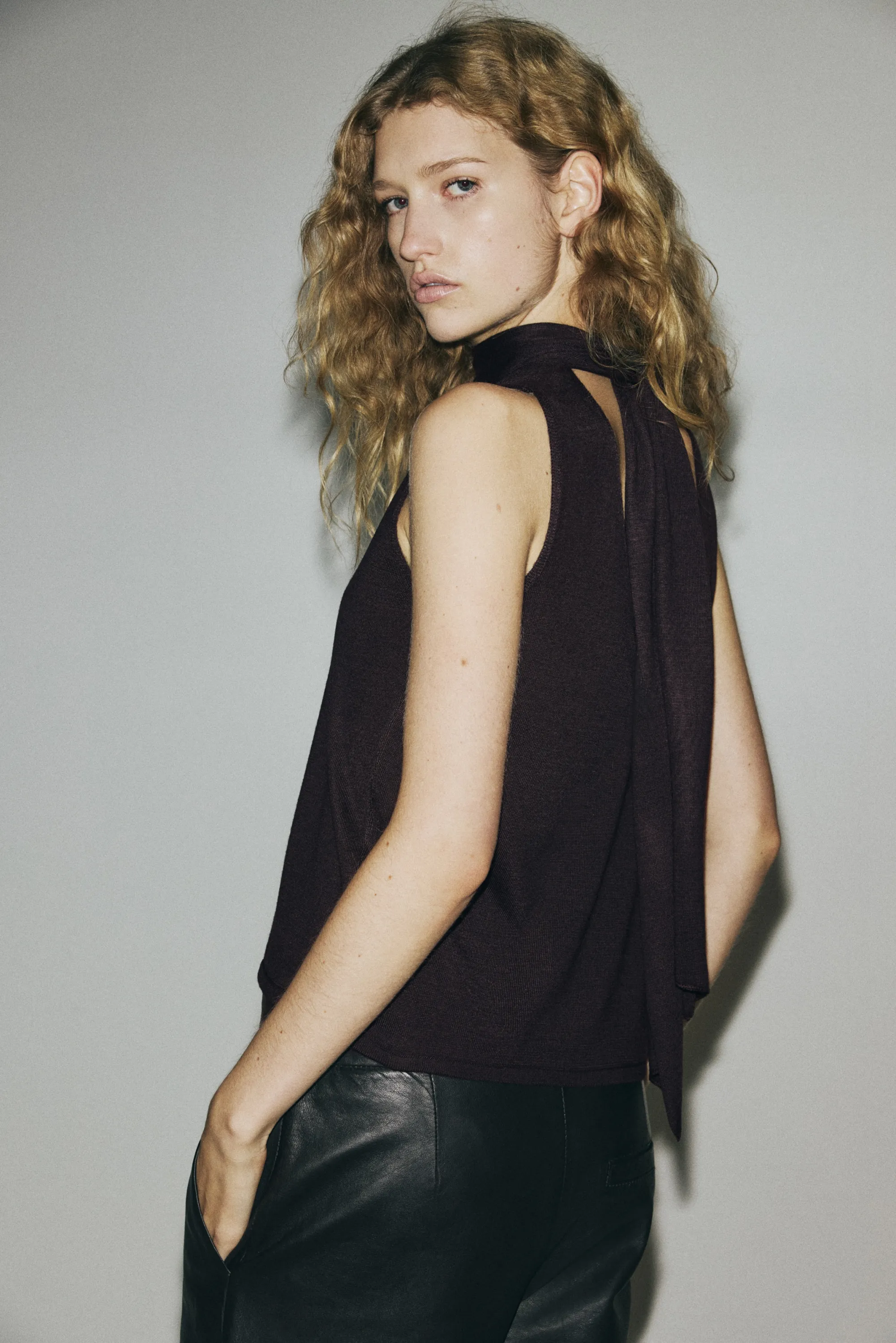 Top avec col cheminée et écharpe - Violet foncé