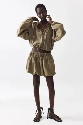 Blouse à effet boule - Vert kaki clair — photo 1