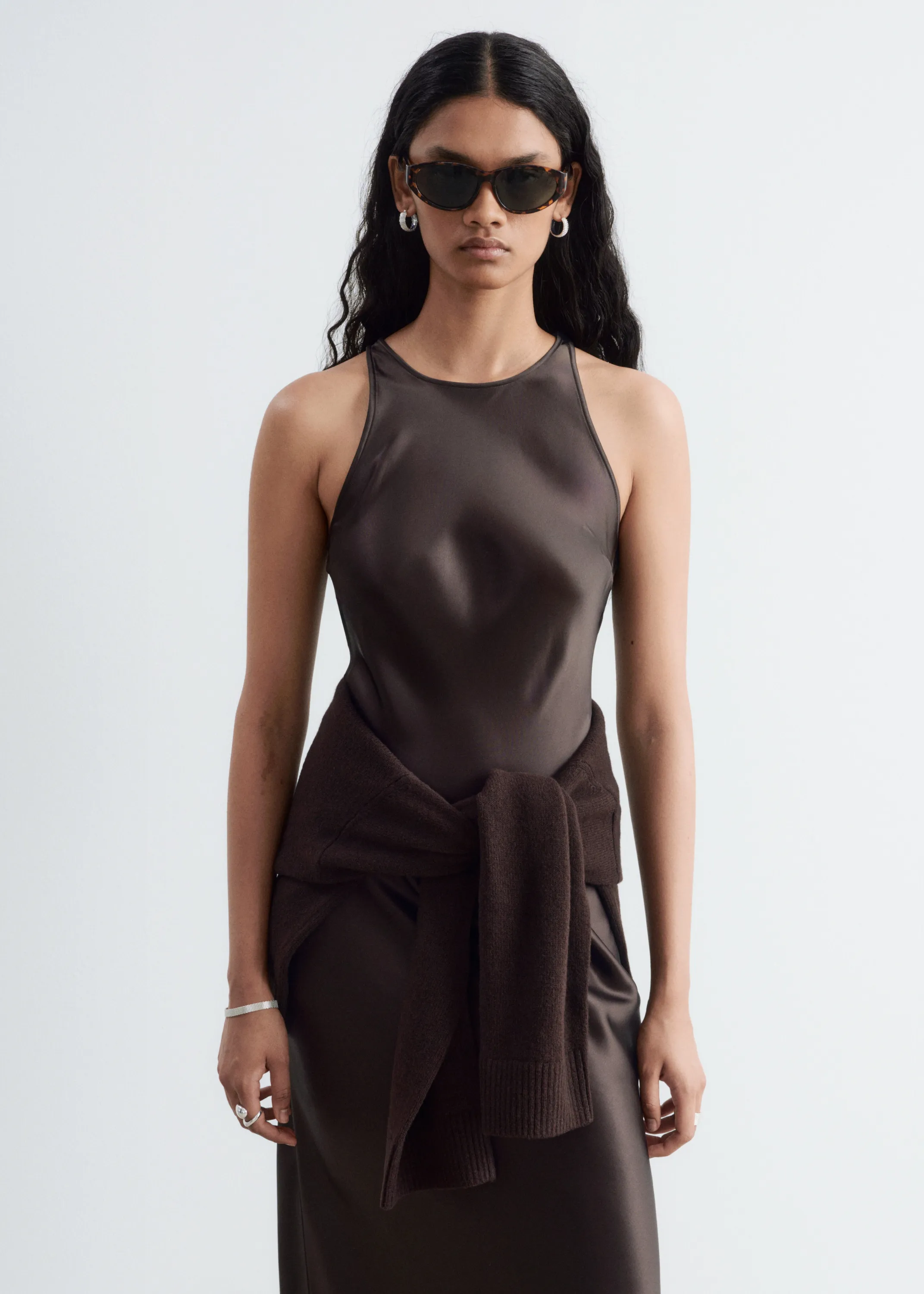 Robe midi en satin sans manches - Marron foncé