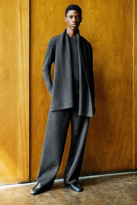 PULL SLIM À COL ROND EN LAINE MÉRINOS - GRIS ANTHRACITE CHINÉ — photo 5