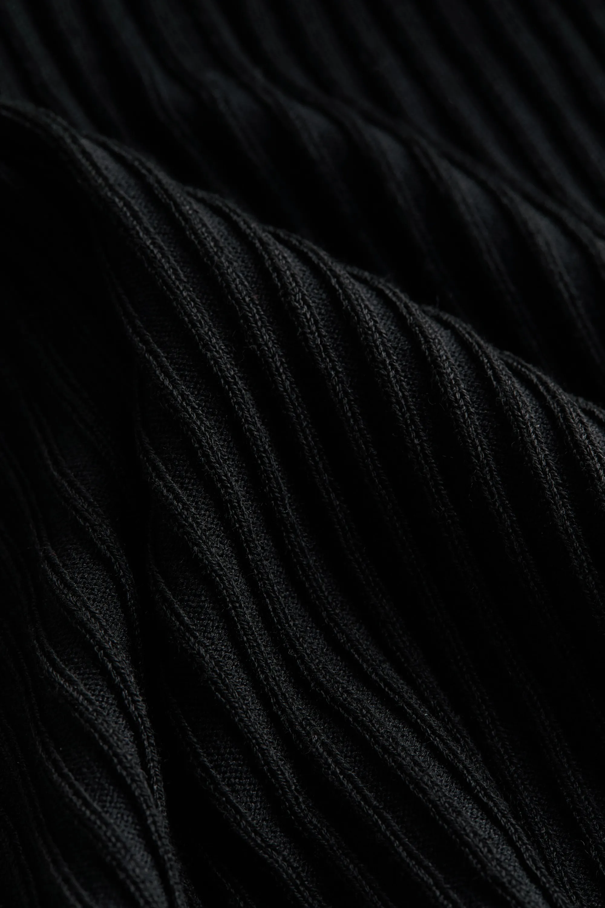 Robe en maille côtelée avec col cheminée - Noir